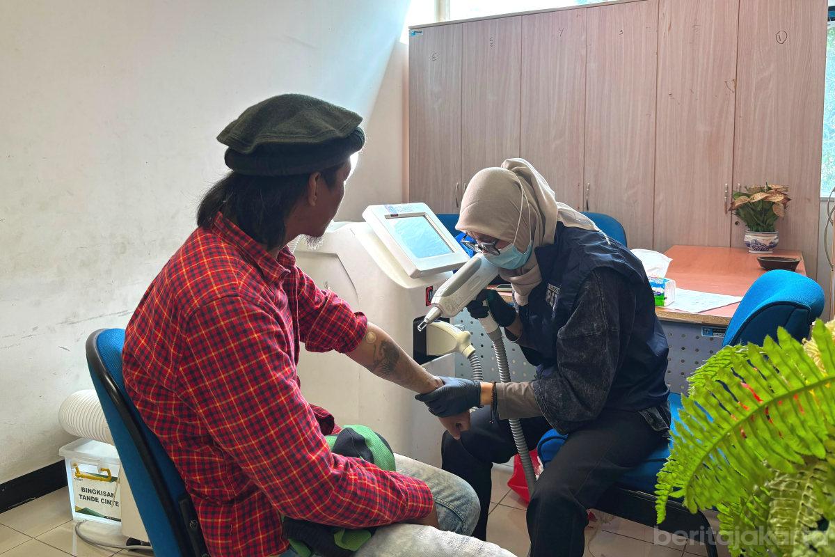 Layanan Hapus Tato Gratis di Jakut Disambut Antusias