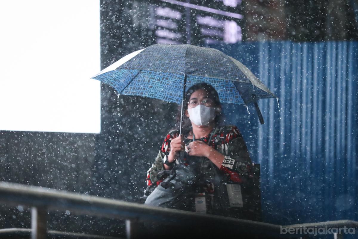 Ilustrasi Cuaca Hujan 1102206