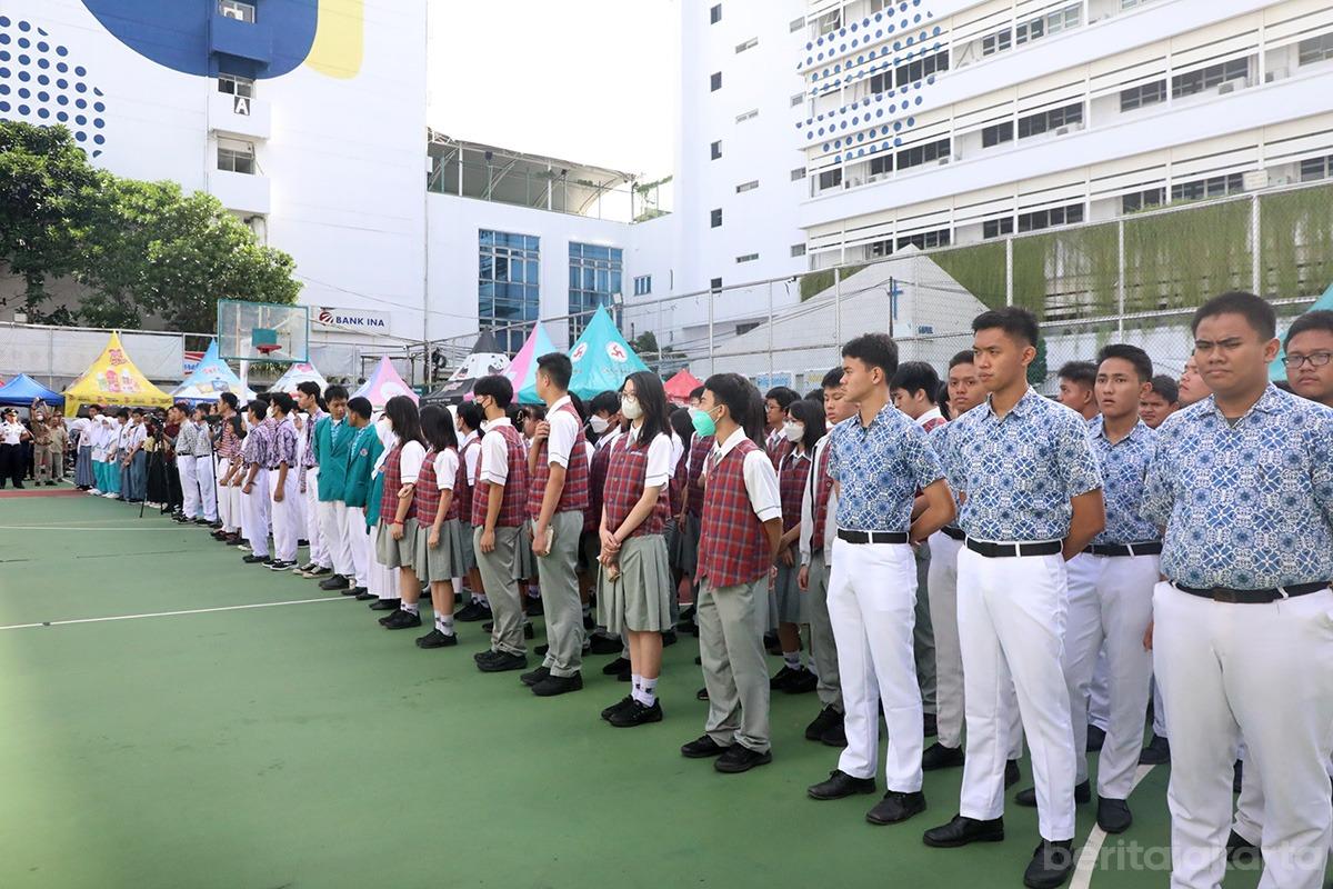 Sekolah swasta gratis doc