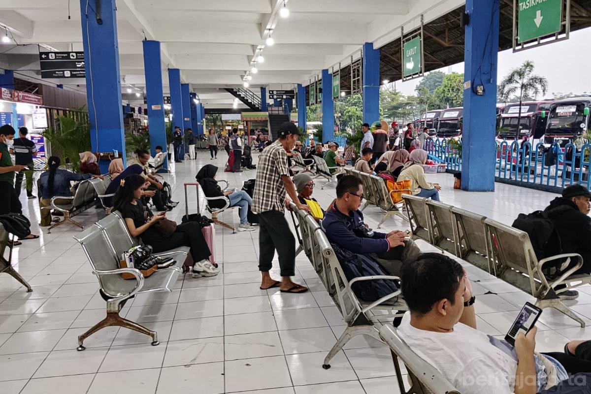 Terminal kampung rambutan nurito (1)
