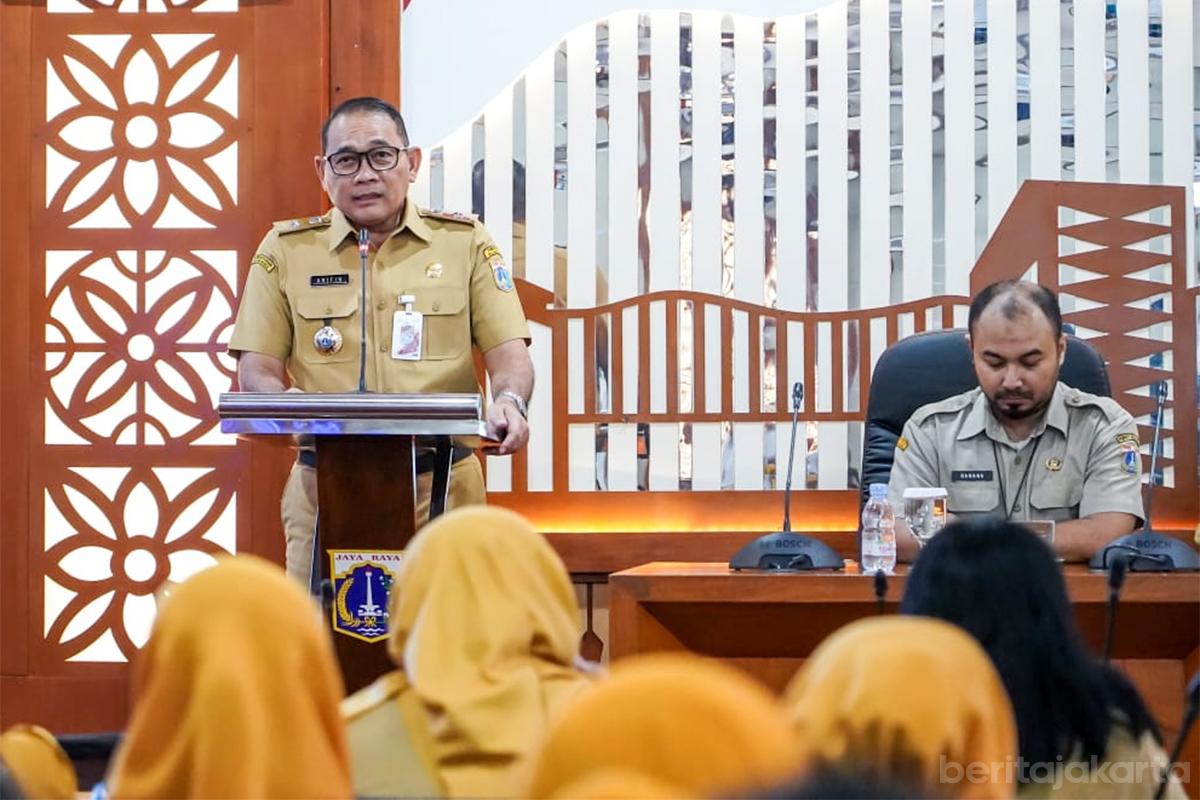 Walikota jakpus arifin folmer