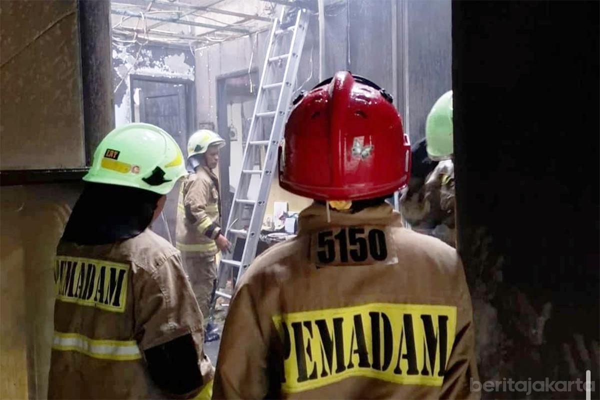 Kebakaran j65 gudang katering kebagusan raya tiyo