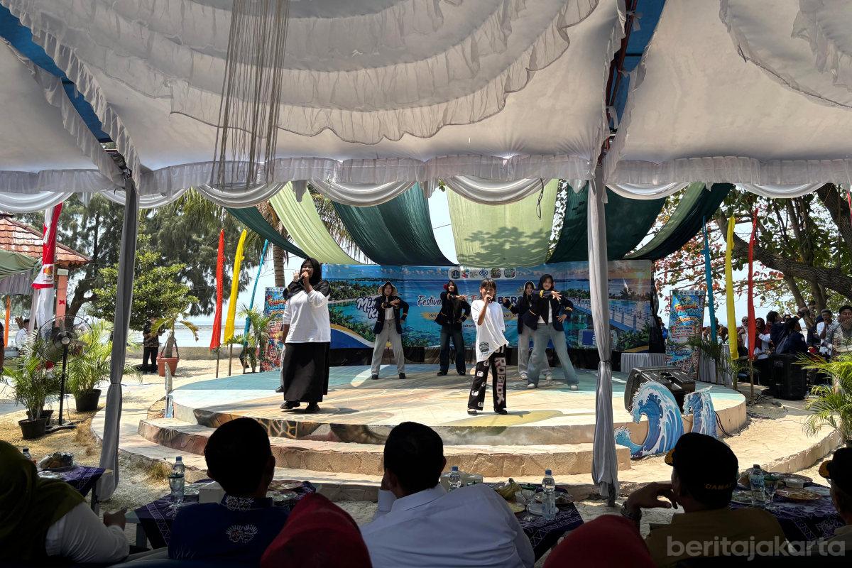 230 Pelajar Meriahkan Festival Pulau Tidung Bersinar
