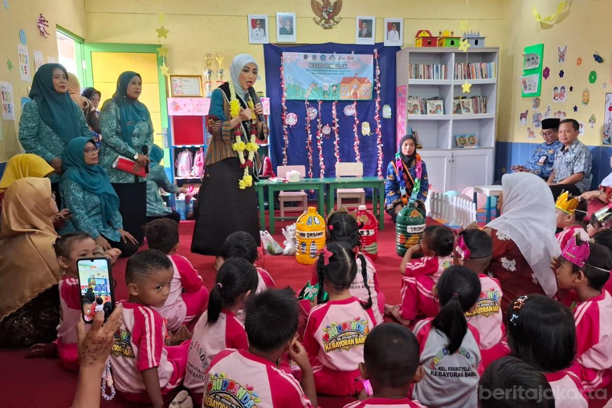Azizah Tinjau PAUD dan Program Gelari Pelangi di Kramat Pela