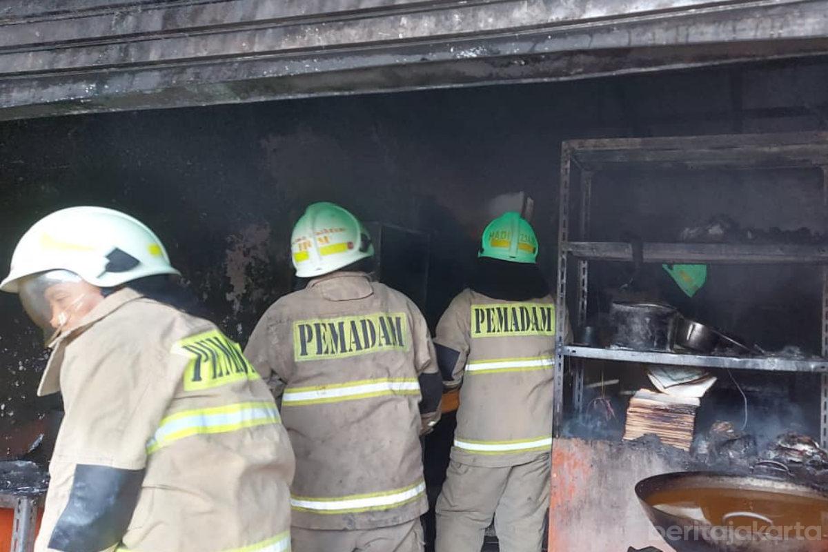 Kebakaran Warung Makan di Sukapura Berhasil Dipadamkan