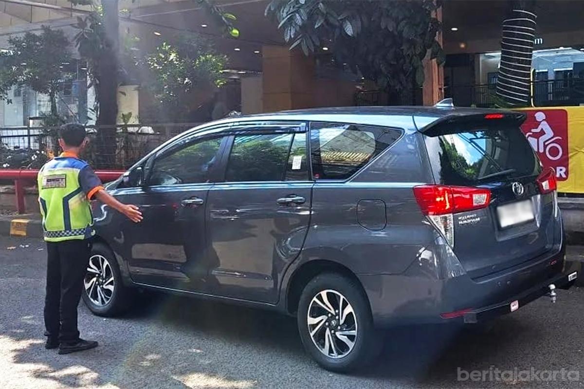 Parkir blokm square tiyo