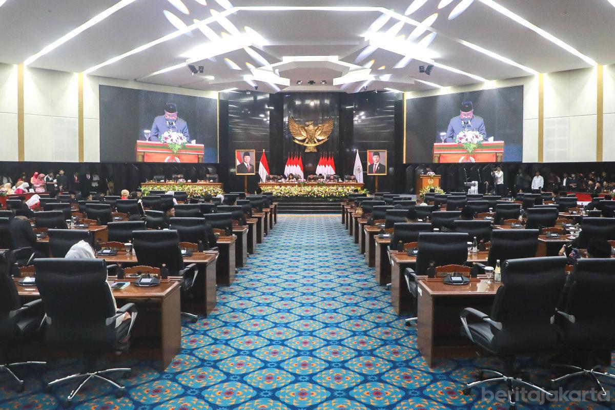 Rapat pariurna dprd rezap