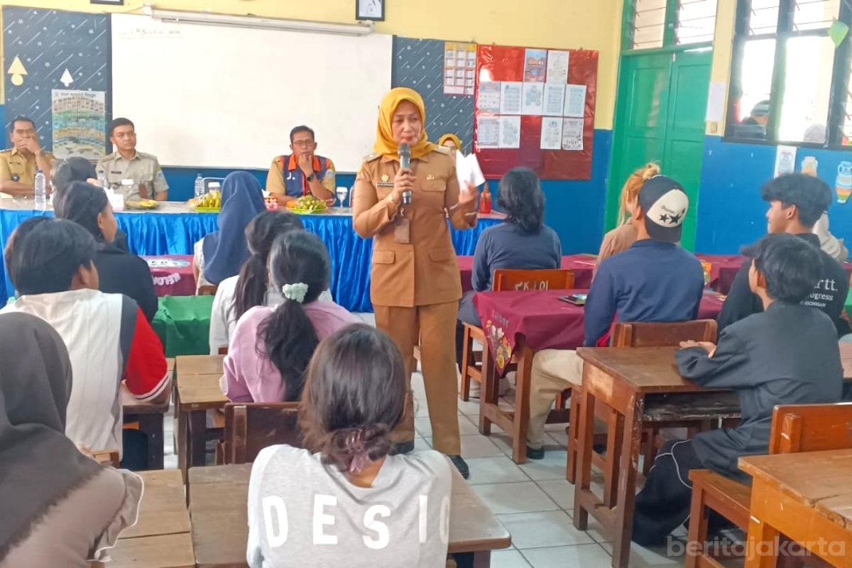 Iin Minta Outing Class Masuk Kurikulum Program Sekolah Kembali