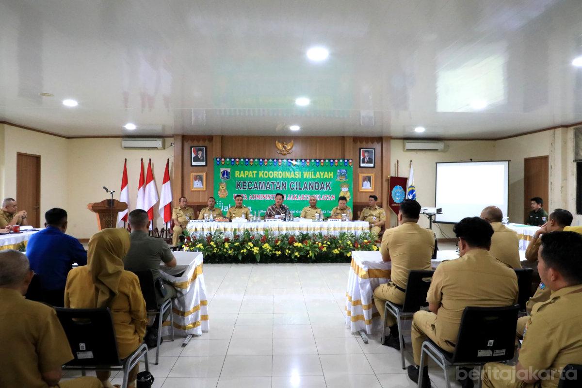 Syafrin walikota jaksel tiyo1
