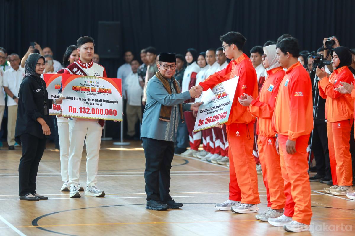 Penyerahan apresiasi atlet dki rezap
