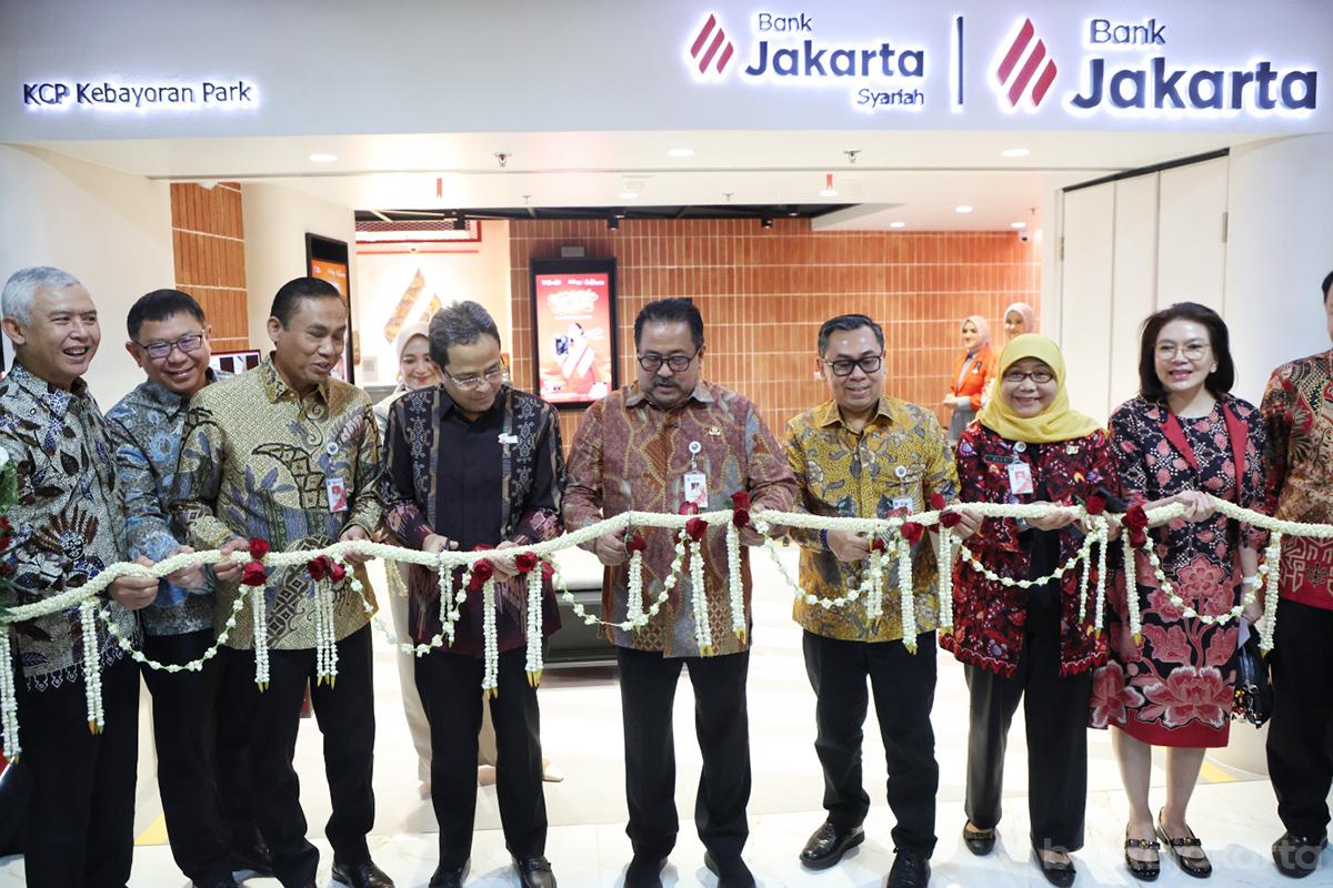 Gubernur pramono bank jakarta kcp kebayoran park otoy