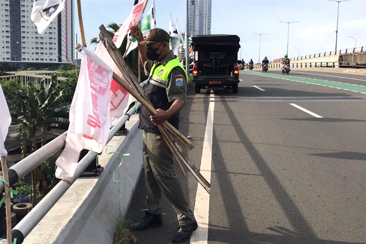 Atribut kampanye dok