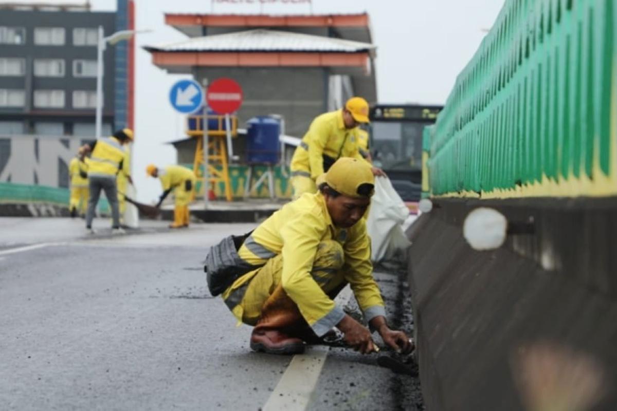 Dinas bina marga tambel jalan berlubang ist