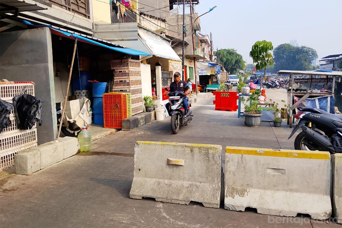 Pembatasan akses Jalan Cinta nur2