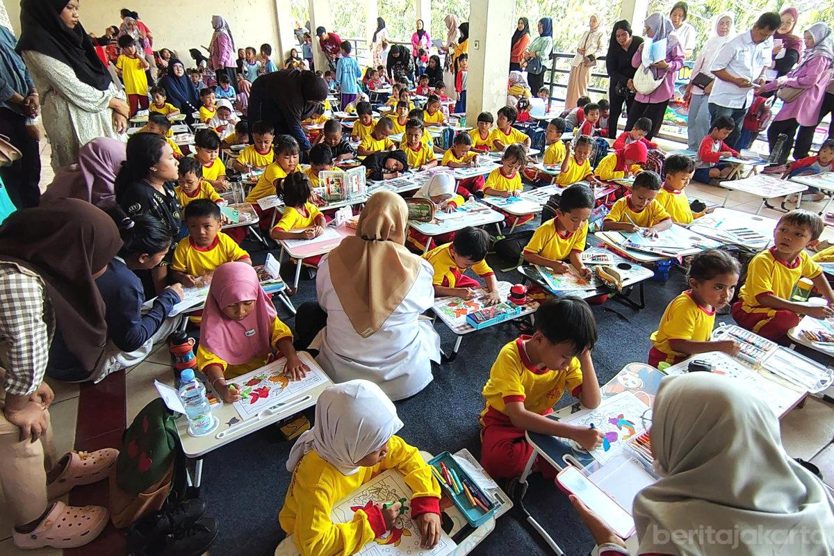 150 Pelajar TK & SD di Cengkareng Ikuti Gebyar Edukasi Ikan Hias