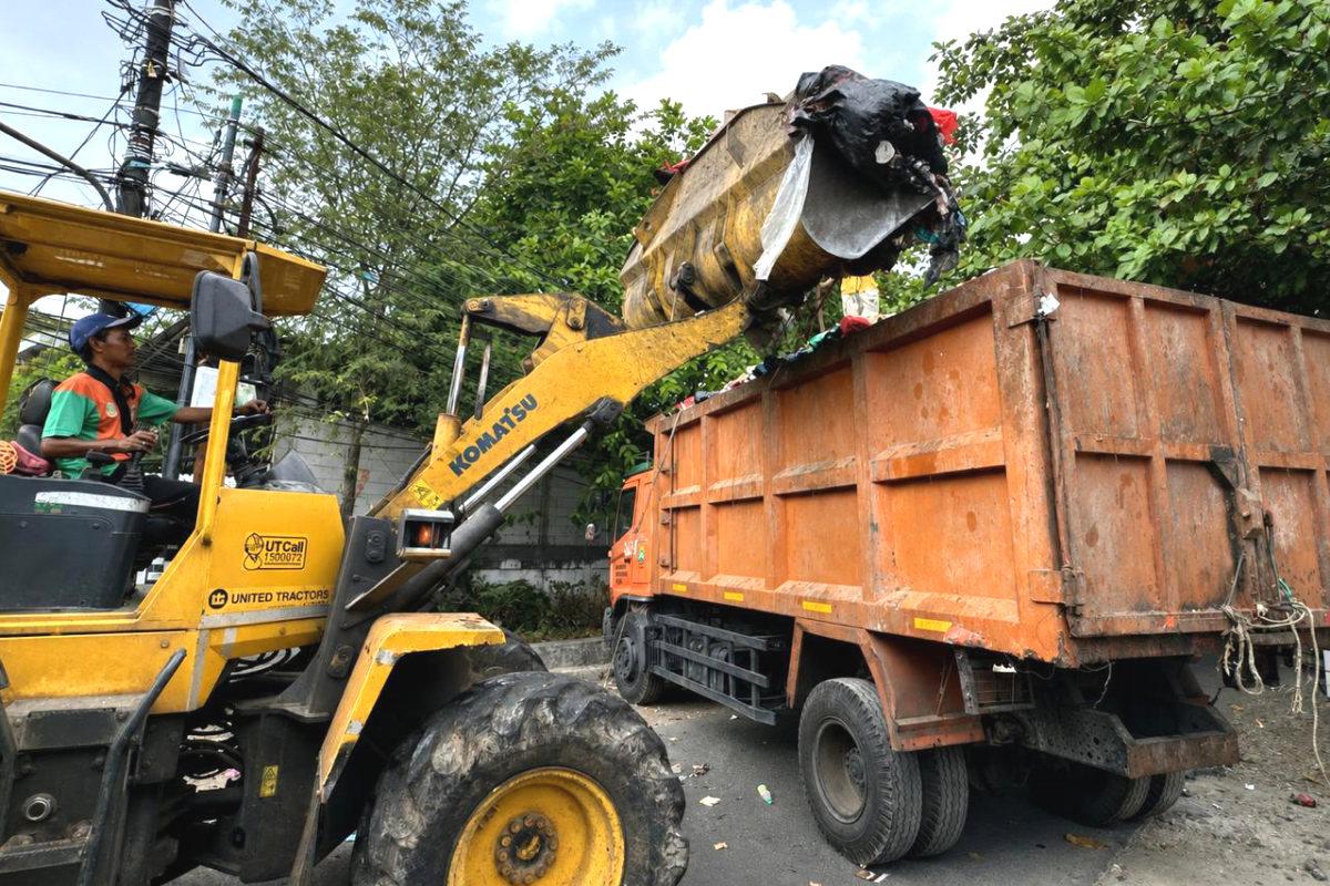 Dinas LH Tangani Tumpukan Sampah di Kedaung Kaliangke