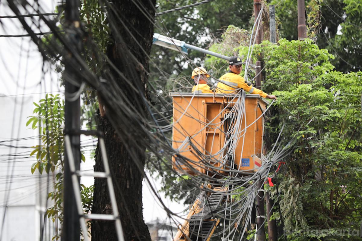 Penertiban Kabel Udara 6 jati