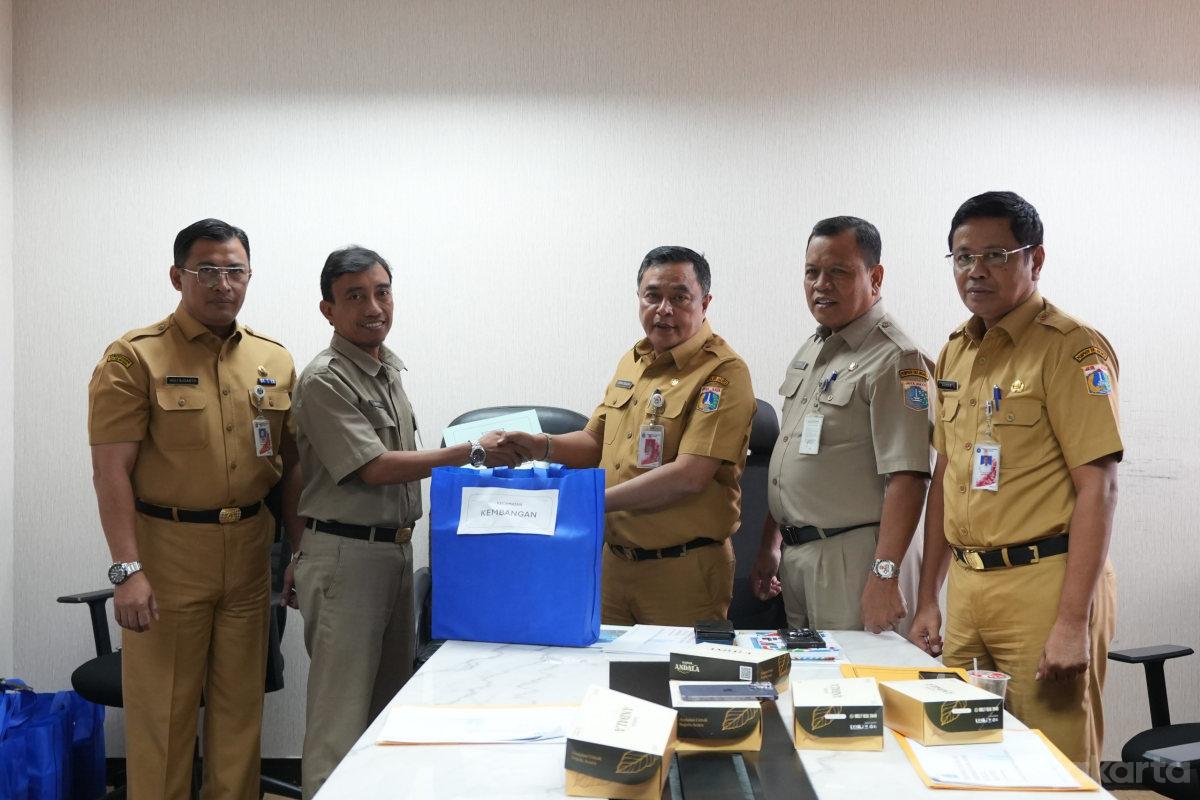 Pemkot Jakbar Komitmen Kawal Distribusi Imbauan BDU Pajak Kendaraan