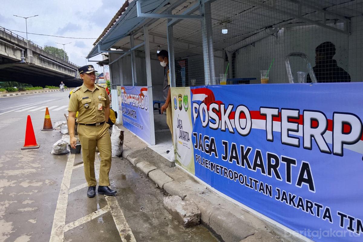 Posko anti tawuran pasar rebo