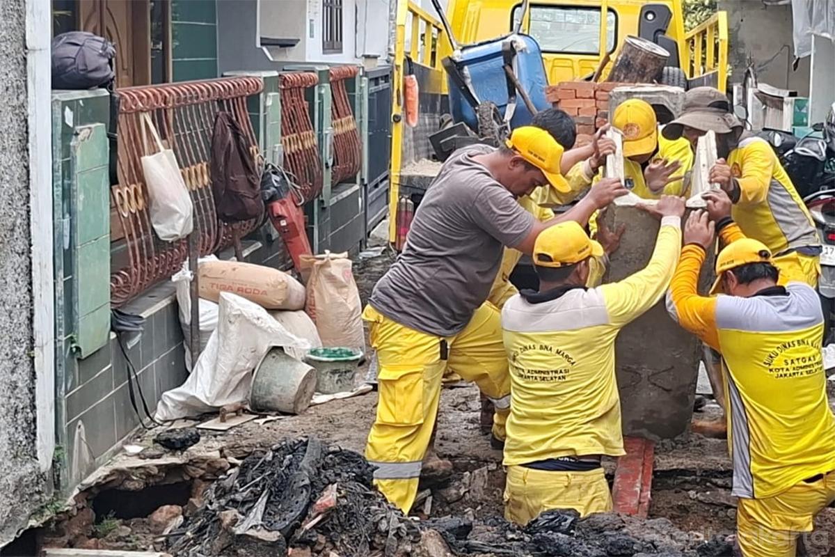 Jalan amblas pesanggrahan tiyo