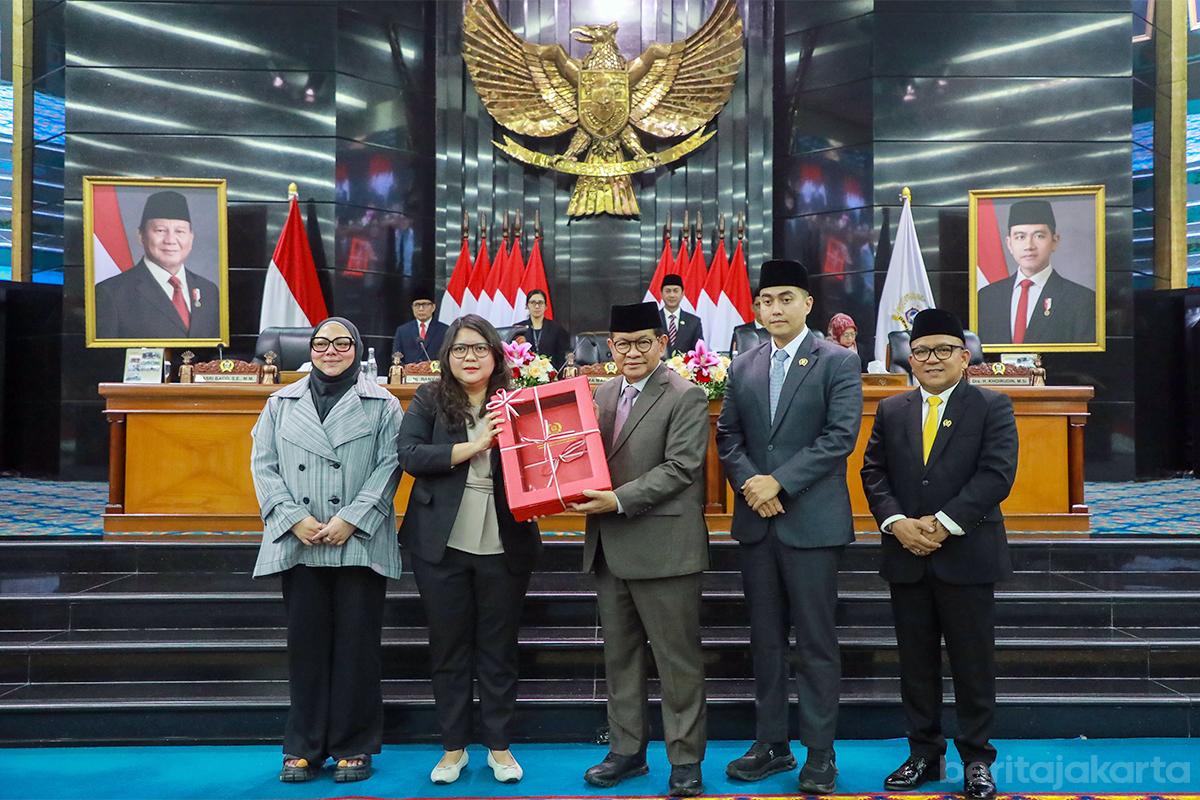 Pemprov dprd Raperda Pembangunan Industri Jakarta 2026 2046 rezap