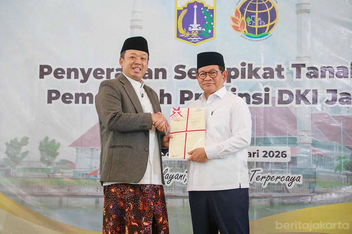 Gubernur pramono sertifikat aset rezap