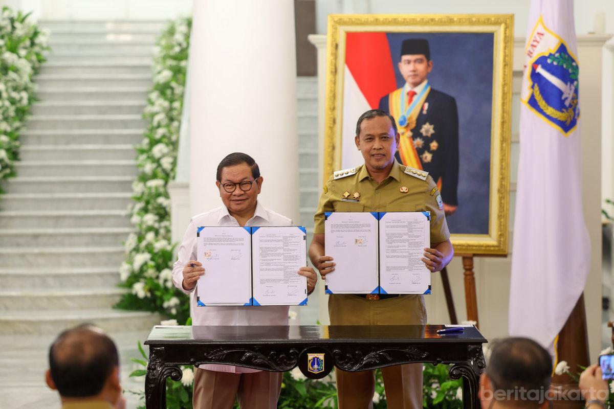 Gubernur bekasi tps bantar gebang rezap