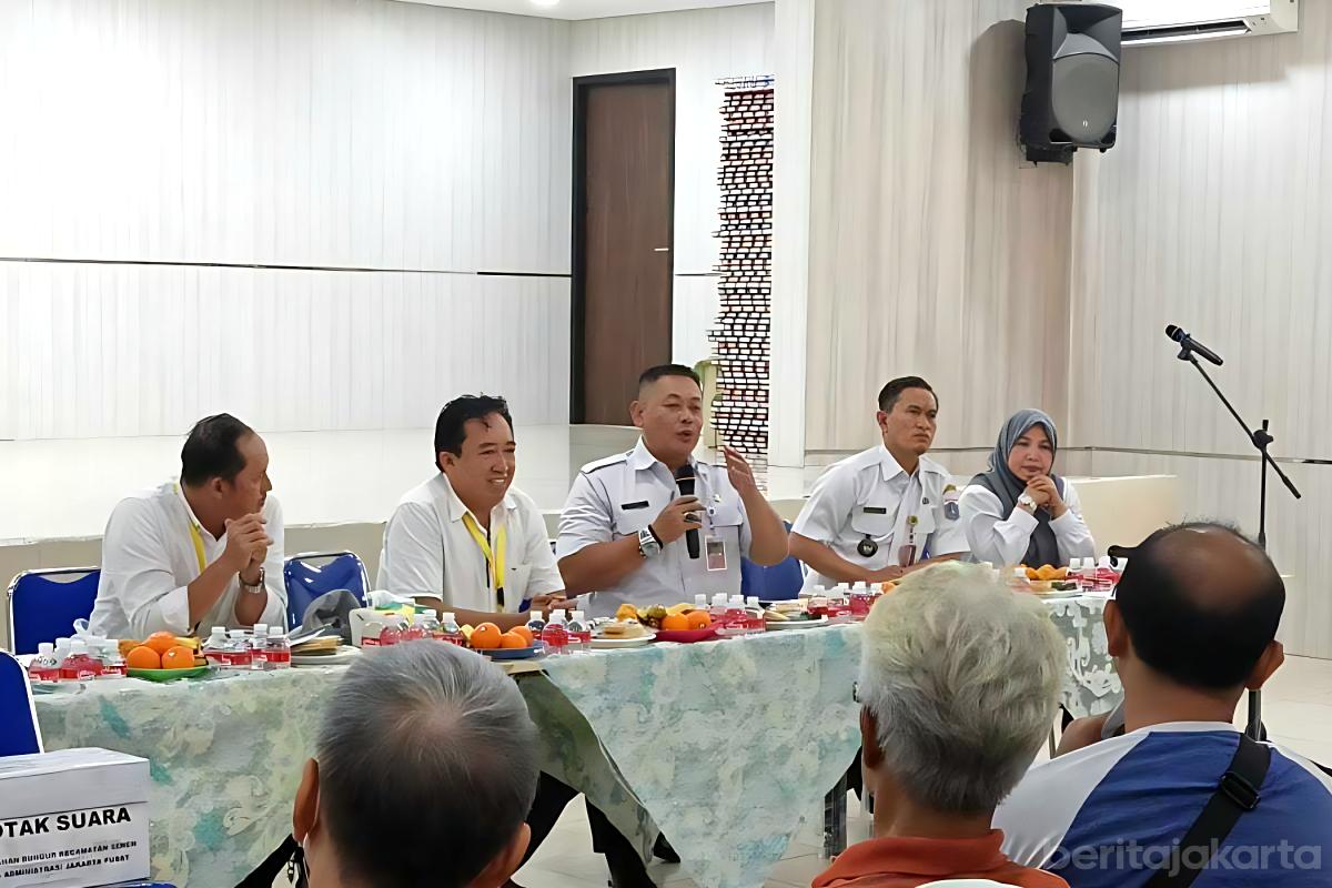 Koordinator Pedagang Loksem Pasar Poncol JP37 folmer