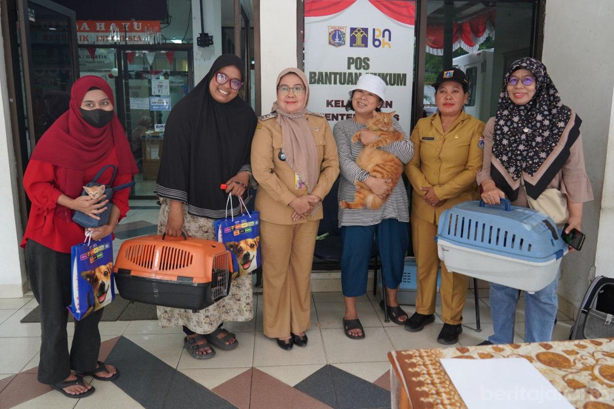 Klinik Hewan Kililing di Menteng Atas Disambut Antusias Warga