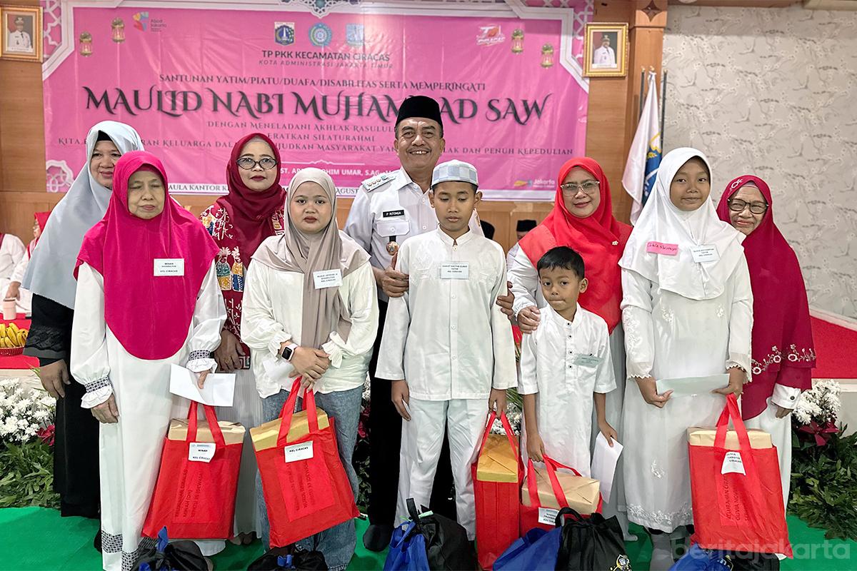 Santunan Yatim Piatu ciracas nur