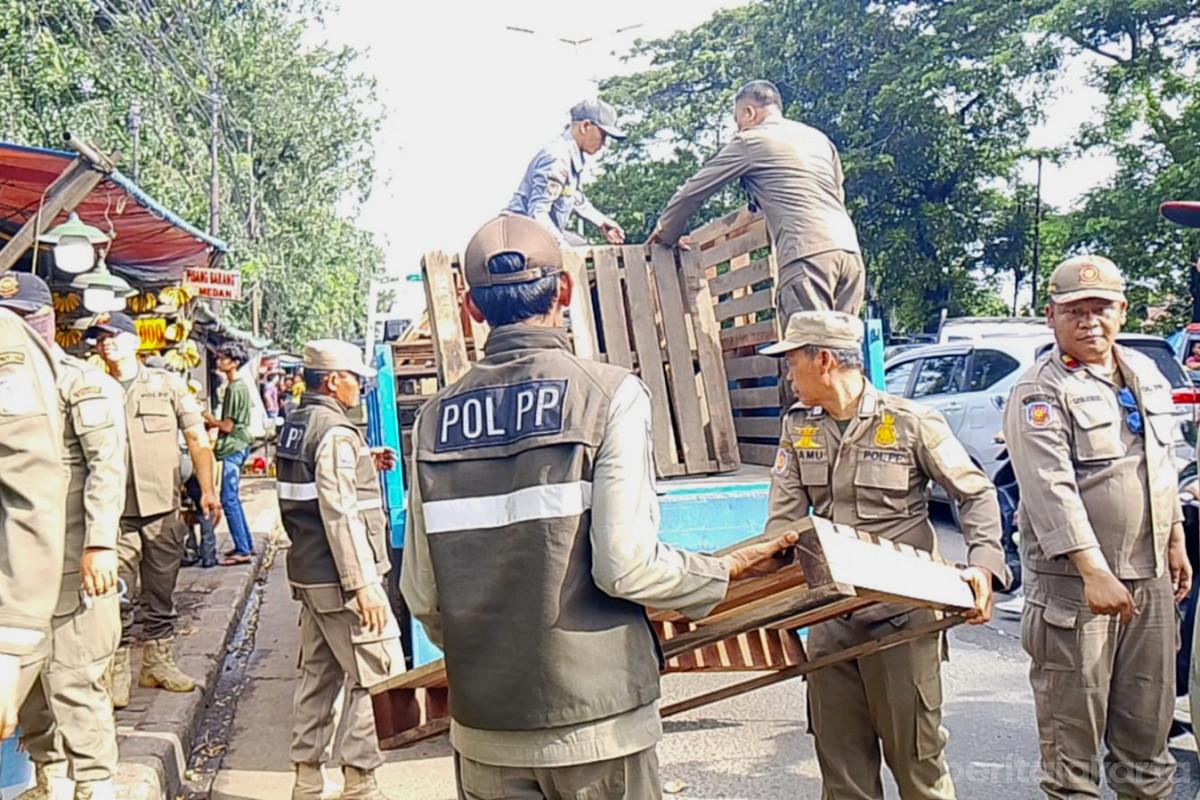 Ratusan Personel Gabungan Gelar Razia di Jalan Raya Bogor