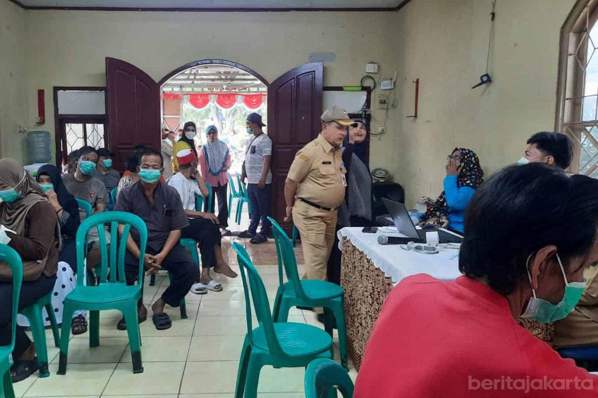 80 Warga Rawa Badak Selatan Ikuti Cek Kesehatan Gratis