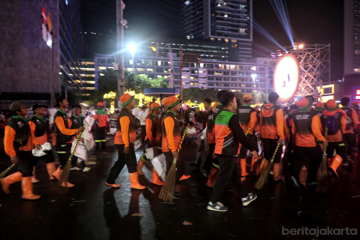 Pembersihan Sampah Malam Takbiran 2 otoy