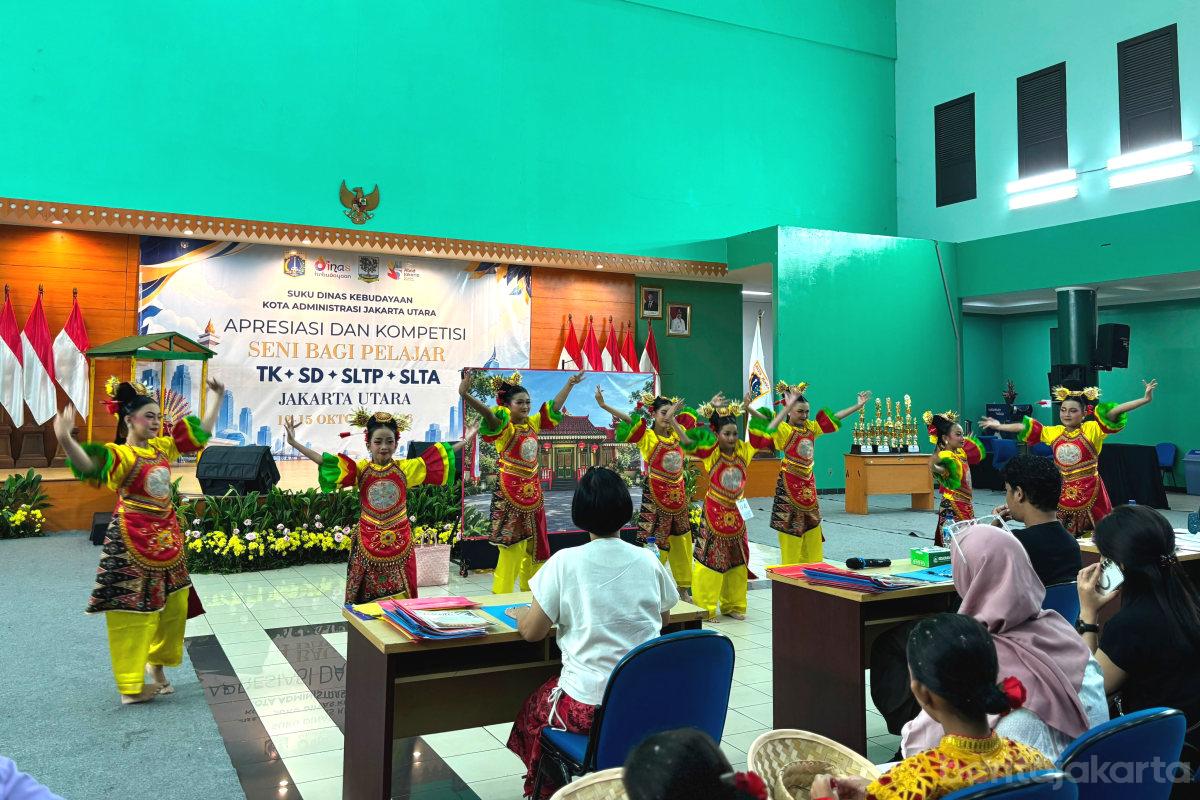 2.000 Peserta Unjuk Bakat di Kompetisi Seni Pelajar Jakut (1)