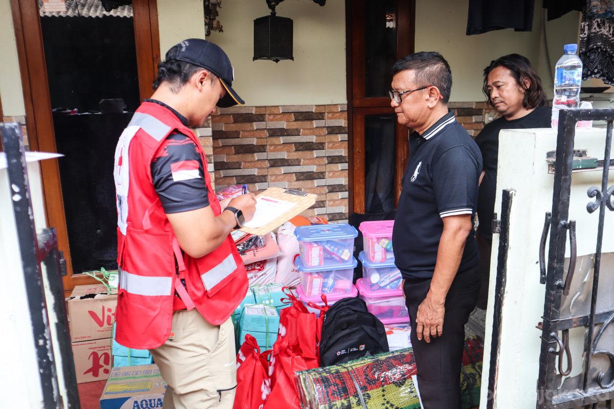 Kebutuhan Dasar Penyintas Kebakaran Cipinang Muara Dipenuhi