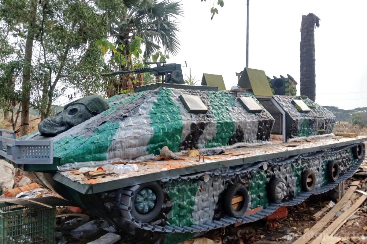 Perahu Tank Botol Plastik anita