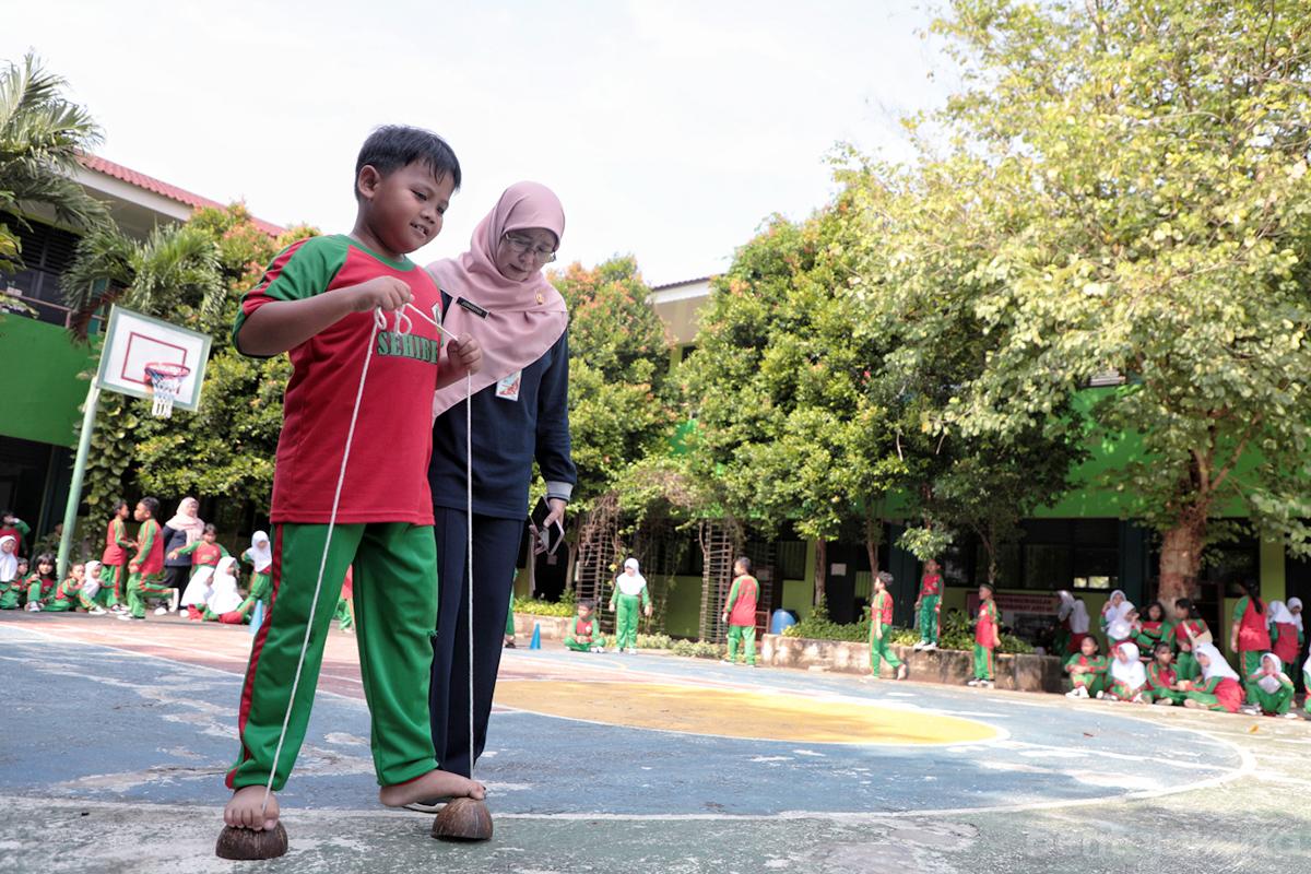 Lomba Tradisonal sdn kramat jati 01 otoy