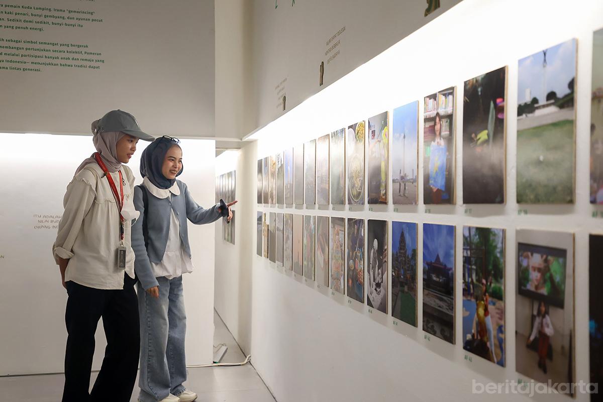 Pameran awan cerah TIM rezap4