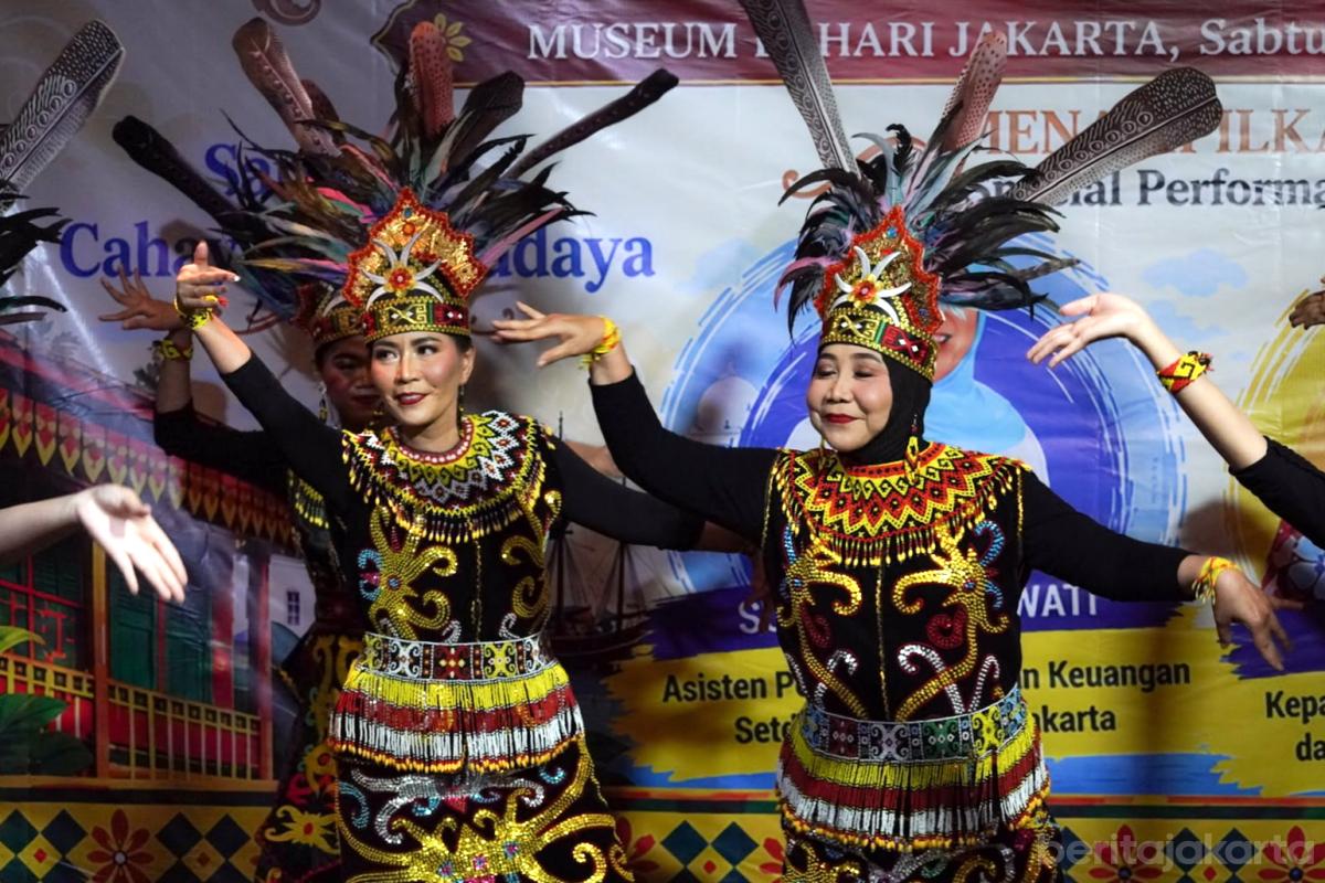 Museum Bahari Pergelaran Seni Budaya geri