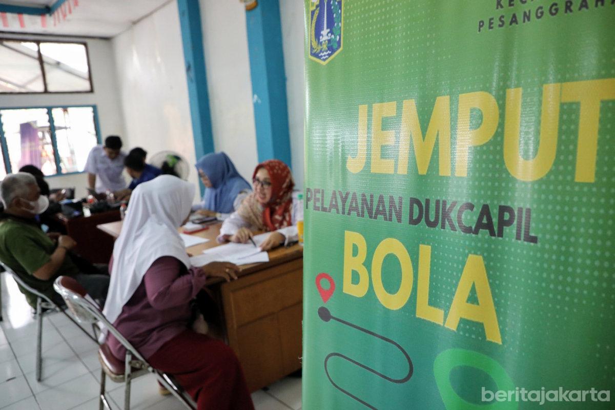 Dukcapil jemput bola otoy