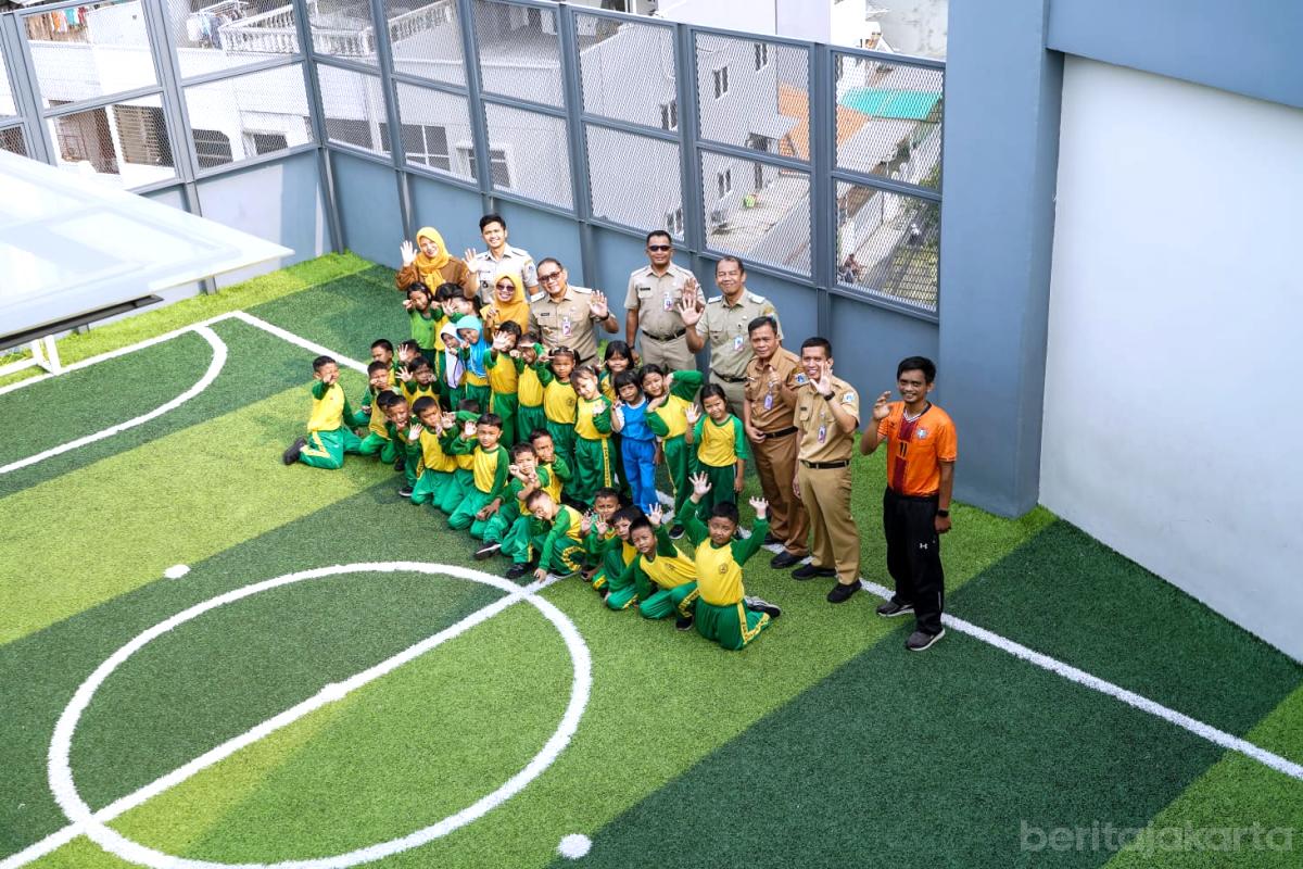 Kunjungan SDN01 petojo utara folmer