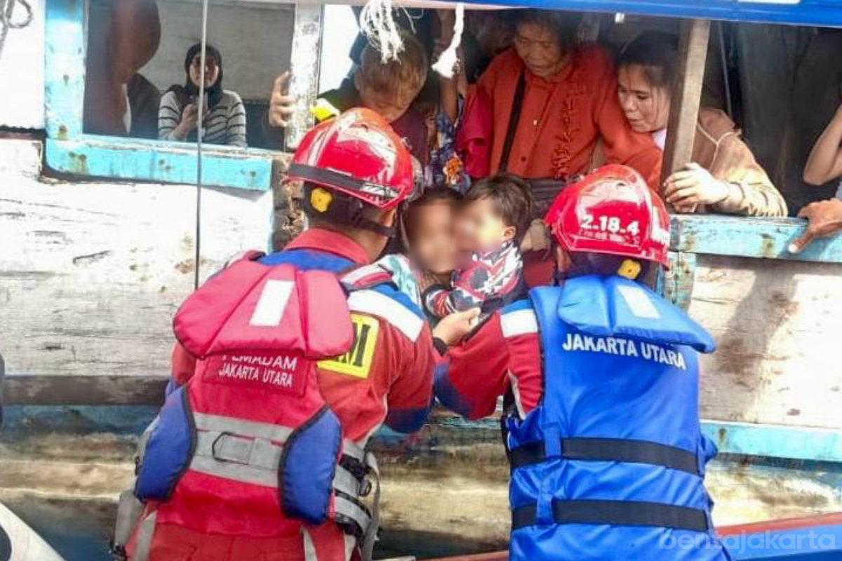 61 Penumpang KM Sumber Makmur Berhasil Diselamatkan