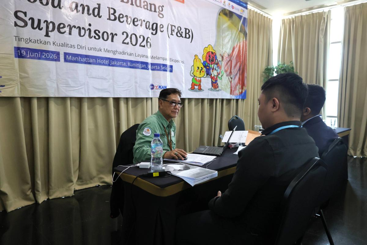 Sertifikasi FnB ist