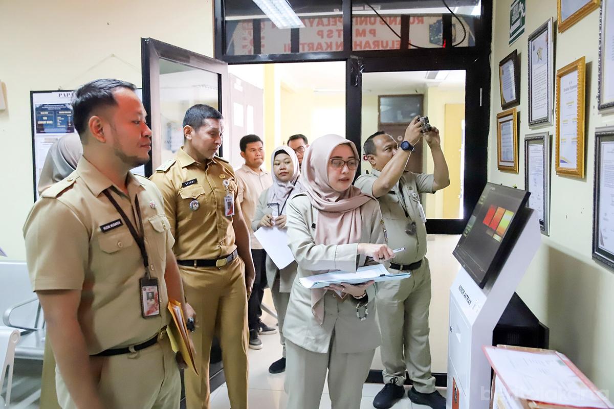 Pemantauan Evaluasi di Kelurahan Kartini folmer2