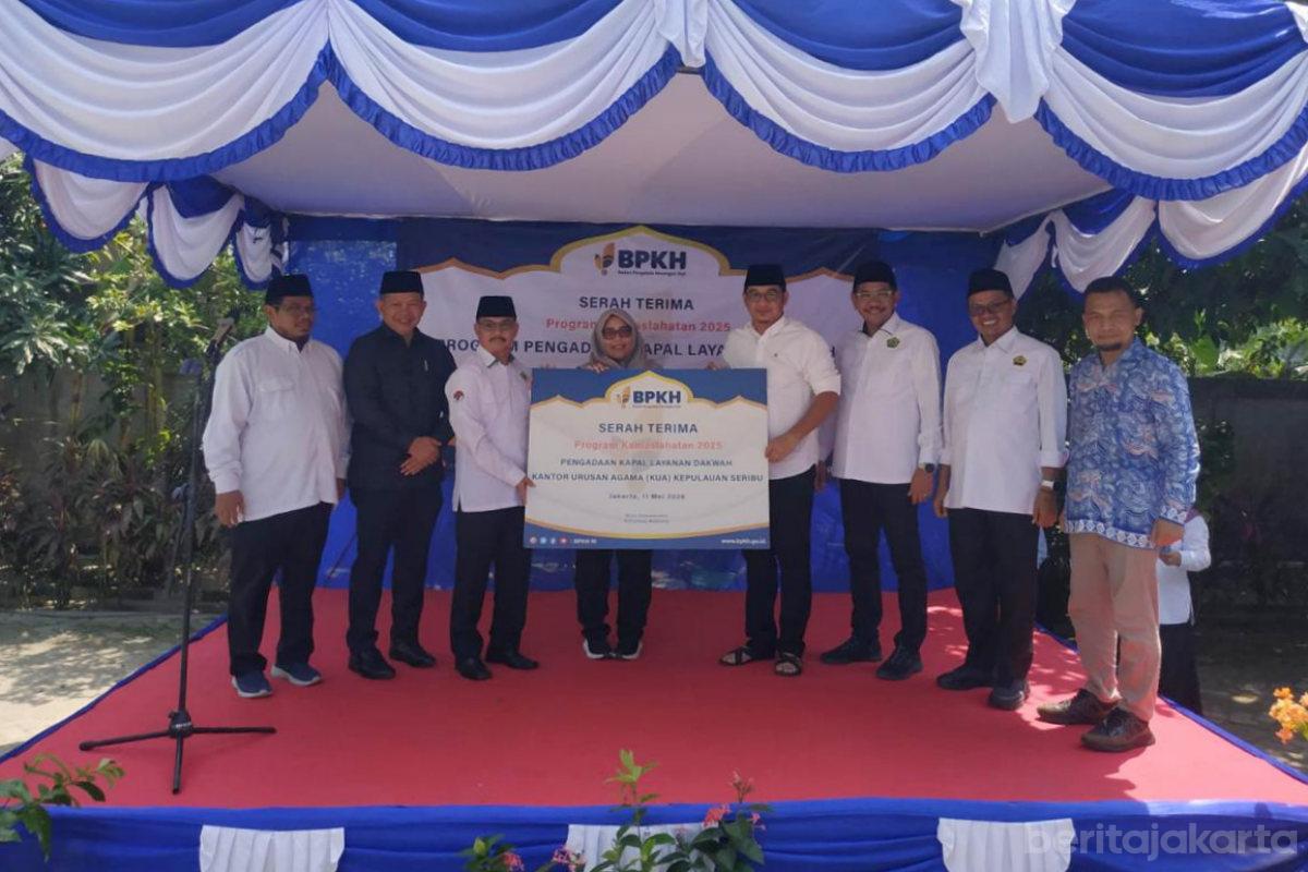 Bupati Fadjar Apresiasi Bantuan Kapal Dakwah dan Lab Komputer