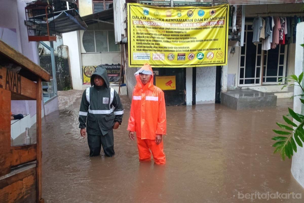 Genangan di Cipete Utara Berangsur Surut