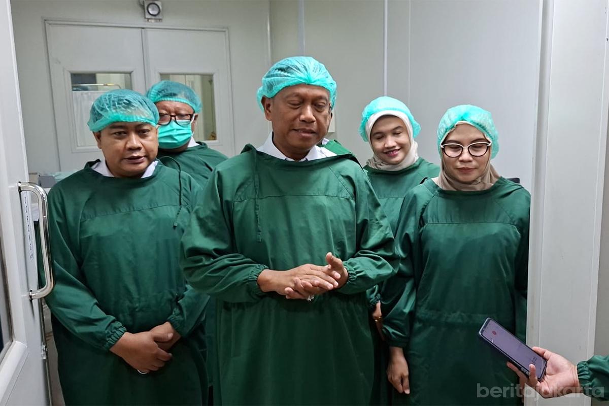 Walikota jaktim munjirin operasi sumbing nur