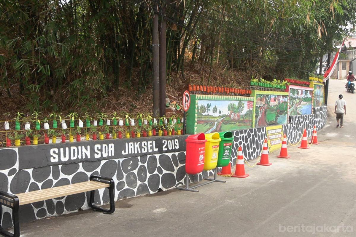 Penataan Kawasan di Jalan Kemang Timur XI Jadi Sarana Edukasi Warga