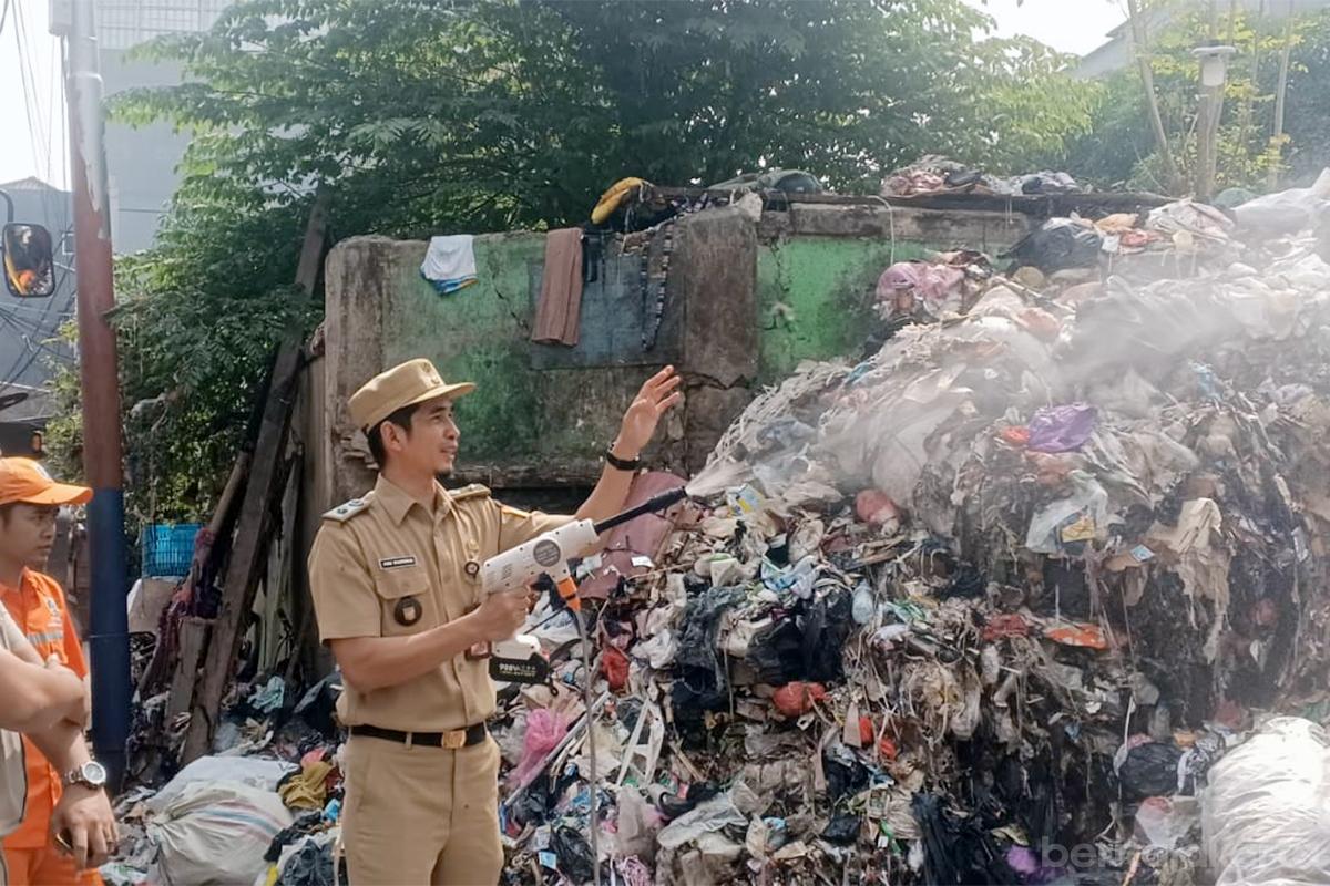 Depo sampah duri utara tiyo