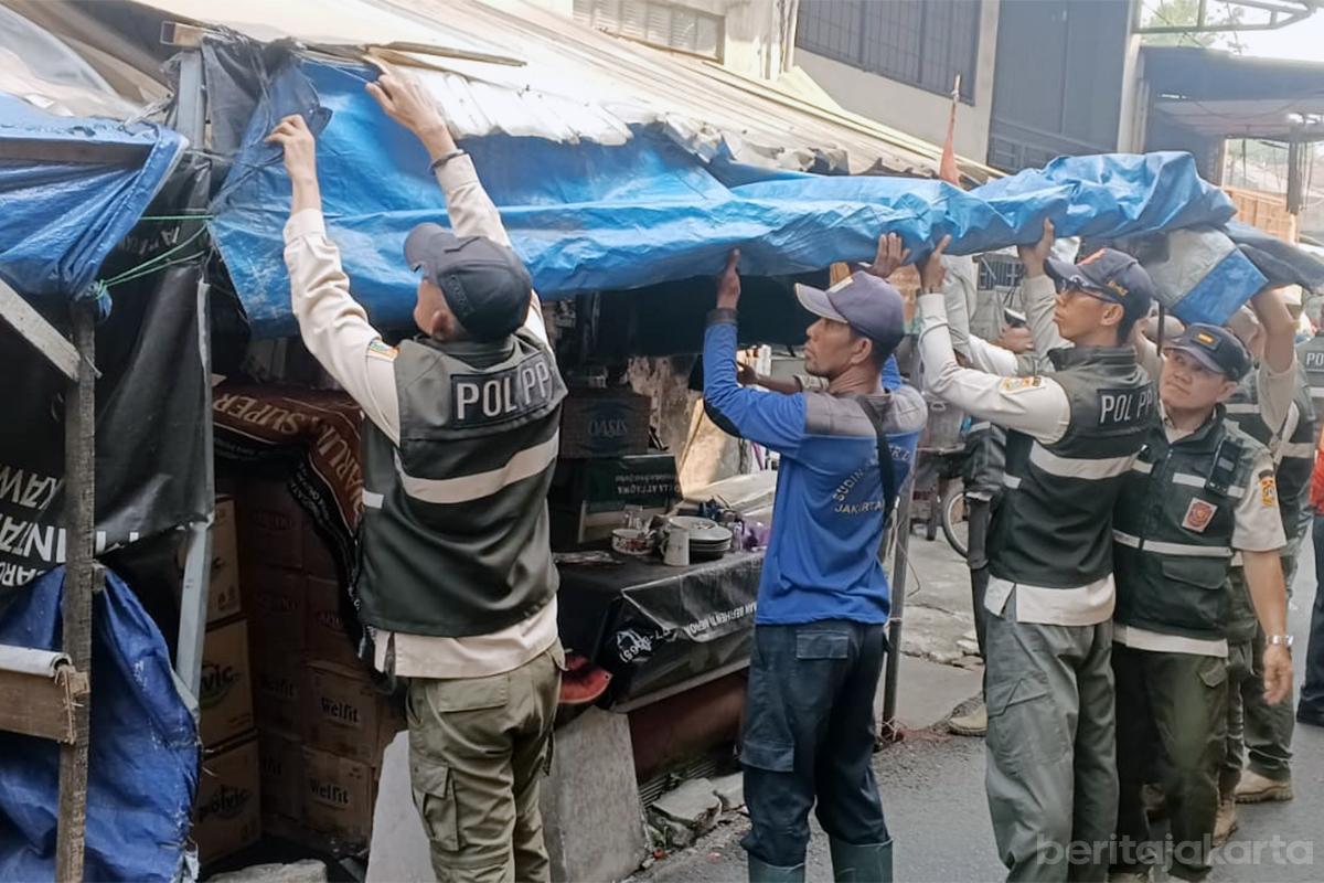 Penertiban pkl pekojan budi